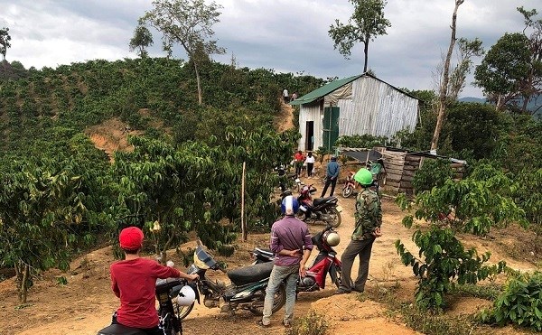 Lâm Đồng: Chồng chém chết vợ rồi uống thuốc sâu tự tử - ảnh 1