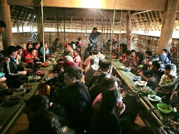Tết yêu thương, ấm áp đến với người nghèo Kon Tum - ảnh 4