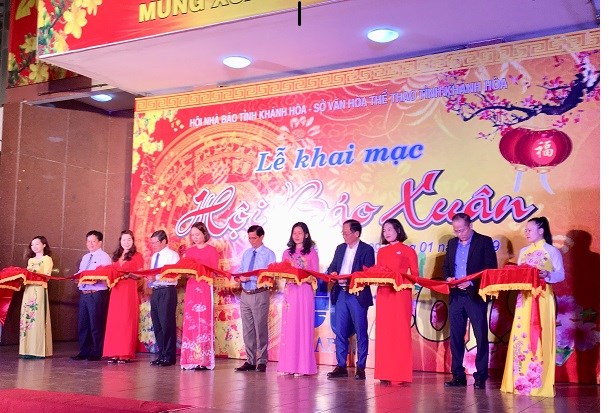 Khánh Hòa: Khai mạc Hội Báo Xuân Kỷ Hợi 2019 - ảnh 1