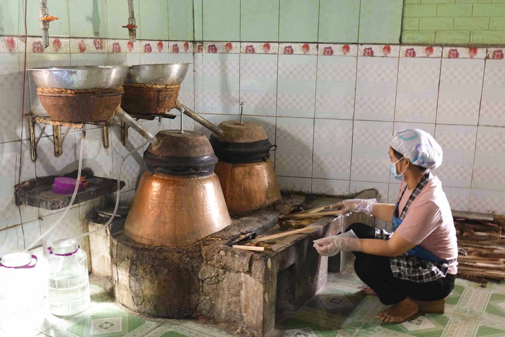 “Đất trăm nghề” cần lao ngày cận Tết - ảnh 2