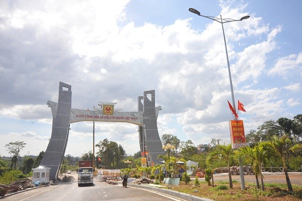 Huyện Đức Cơ (Gia Lai): Chú trọng ổn định biên giới, phát triển kinh tế vùng biên - ảnh 2