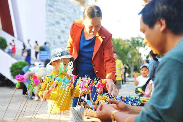 Gia Lai: Lễ hội mùa Xuân hút du khách - ảnh 5