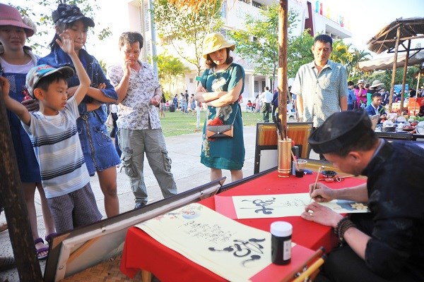 Gia Lai: Lễ hội mùa Xuân hút du khách - ảnh 3