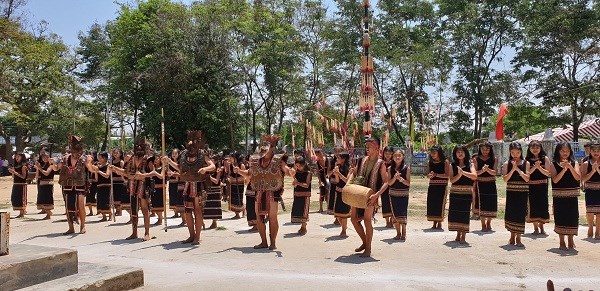 Kon Tum: Phấn đấu 100% làng đồng bào DTTS có cồng chiêng - ảnh 3