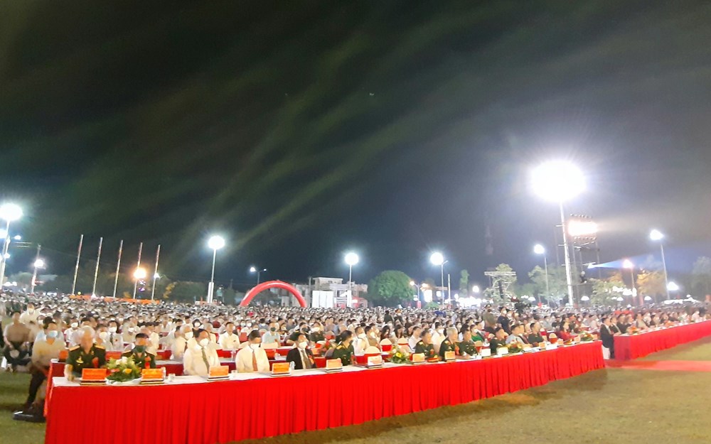 Hoài Ân (Bình Định): Đón nhận Cờ Thi đua của Chính phủ tặng - ảnh 3