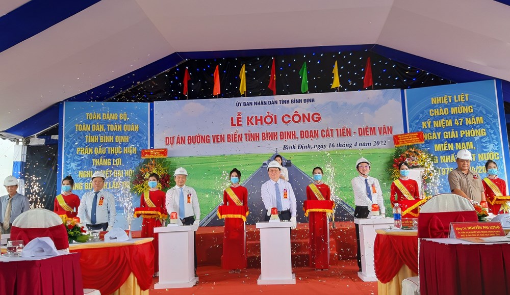 Bình Định: Khởi công tuyến đường ven biển với mức đầu tư hơn 2.674 tỉ đồng - ảnh 1