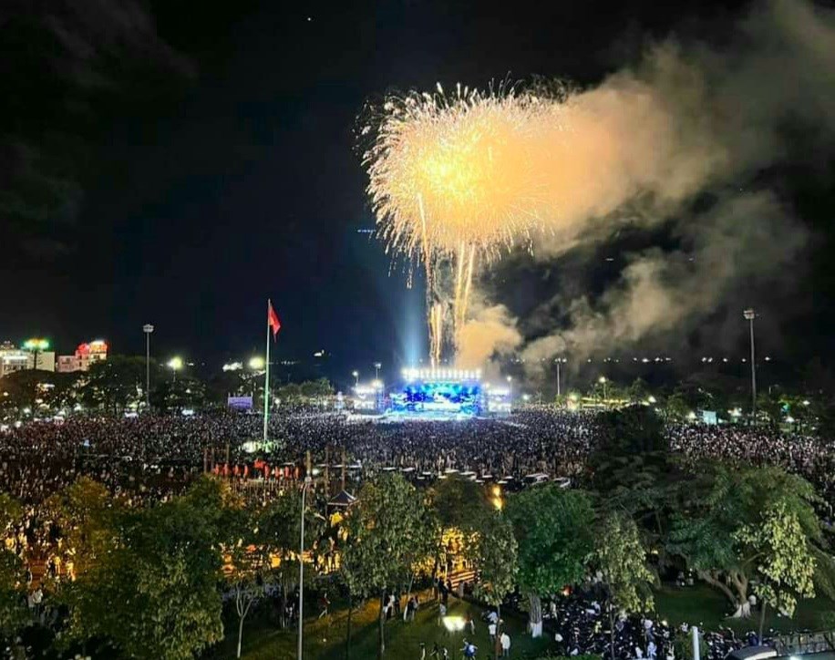 Sắc màu “Quy Nhơn - Thiên đường biển” - ảnh 1