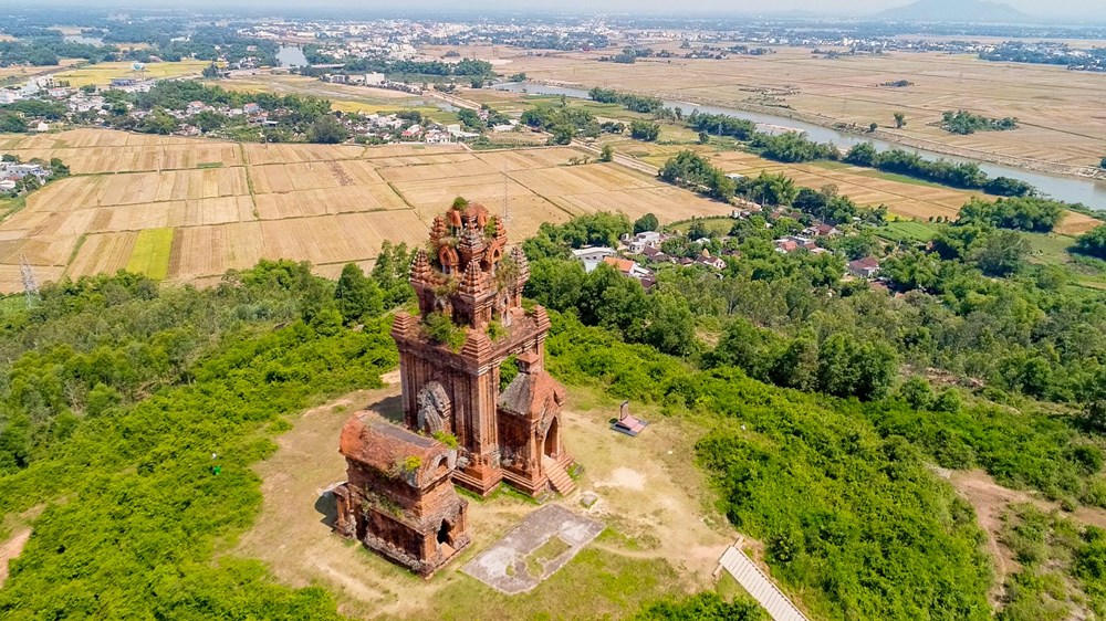 Huyện nông thôn mới hướng đến không gian đô thị xanh - ảnh 1