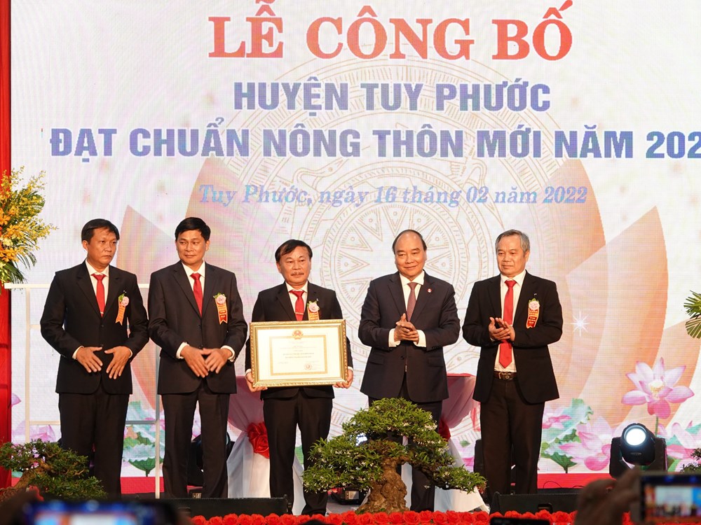 Huyện nông thôn mới hướng đến không gian đô thị xanh - ảnh 2