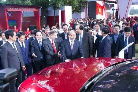 Xe VinFast tiếp tục ra mắt tại Cần Thơ, Nha Trang, Đà Nẵng và Hà Tĩnh - ảnh 1
