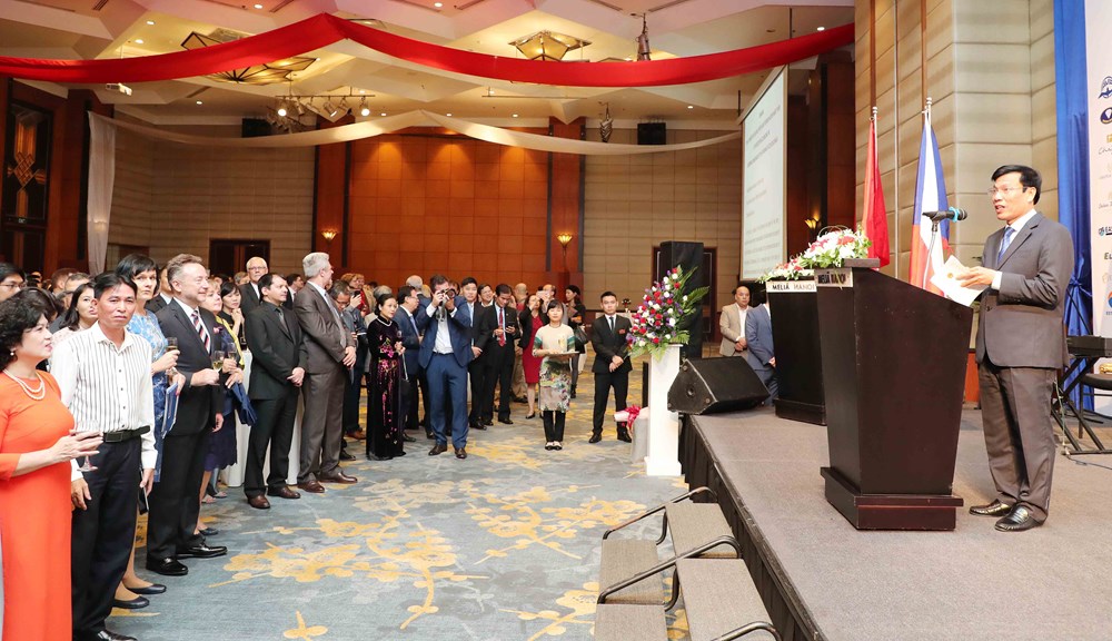 Bộ trưởng Nguyễn Ngọc Thiện: Việt Nam luôn ghi nhớ sự giúp đỡ quý báu của Séc và Slovakia - ảnh 1