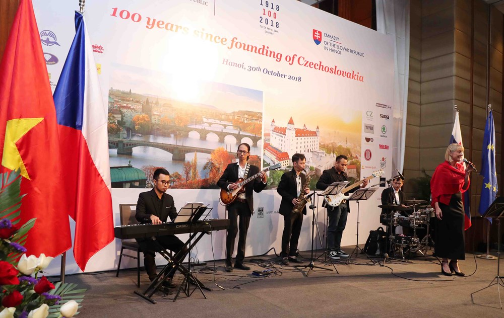 Bộ trưởng Nguyễn Ngọc Thiện: Việt Nam luôn ghi nhớ sự giúp đỡ quý báu của Séc và Slovakia - ảnh 5