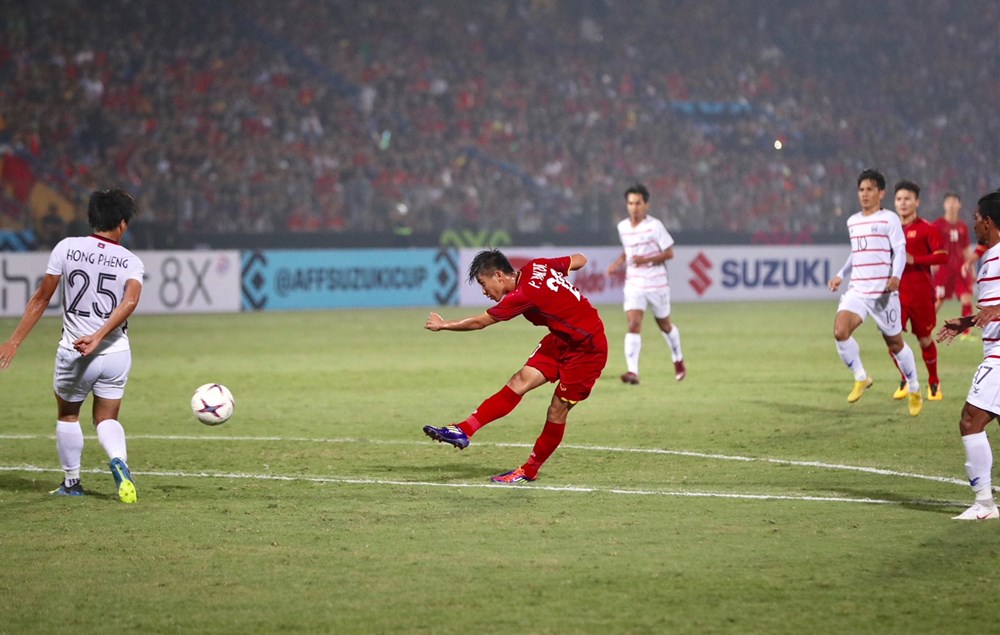 Việt Nam 3-0 Campuchia: Tiến Linh, Quang Hải, Văn Đức ghi bàn - ảnh 2