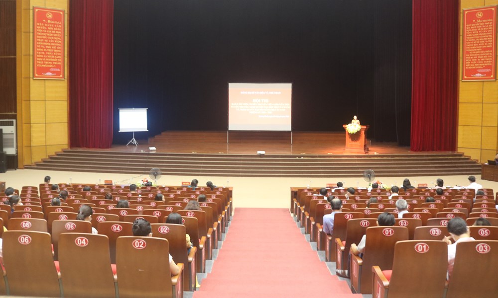 Quảng Bình: Trao giải hội thi báo cáo viên, tuyên truyền viên giỏi năm 2021 - ảnh 1