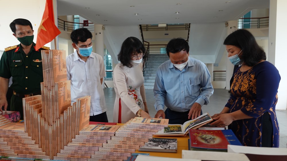 Triển lãm ảnh “Đại tướng Võ Nguyên Giáp – Cuộc đời và sự nghiệp” - ảnh 4