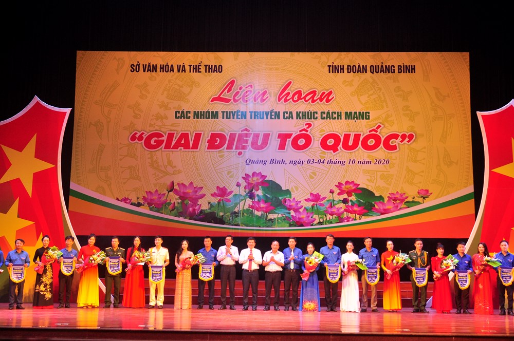Quảng Bình: Liên hoan “Giai điệu Tổ quốc” - ảnh 1