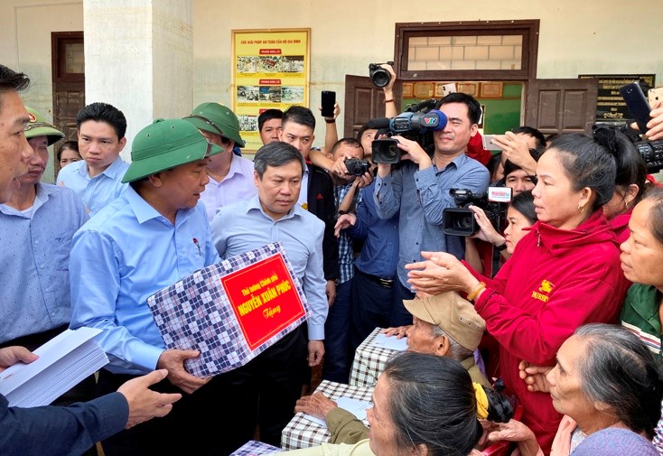 Thủ tướng: Sẵn sàng ứng phó với bão số 8 - ảnh 3