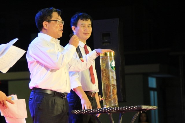 Chương trình “Ấm lòng người bệnh” lần thứ III năm 2019: Lan tỏa nghĩa cử nhân văn - ảnh 6
