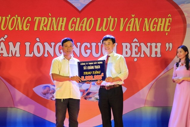 Chương trình “Ấm lòng người bệnh” lần thứ III năm 2019: Lan tỏa nghĩa cử nhân văn - ảnh 4