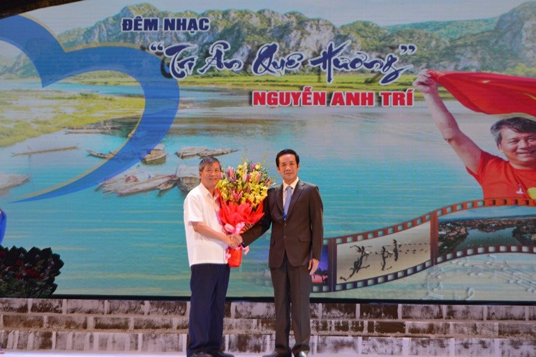 Lắng sâu đêm nhạc “Tri ân quê hương” của Nguyễn Anh Trí - ảnh 1