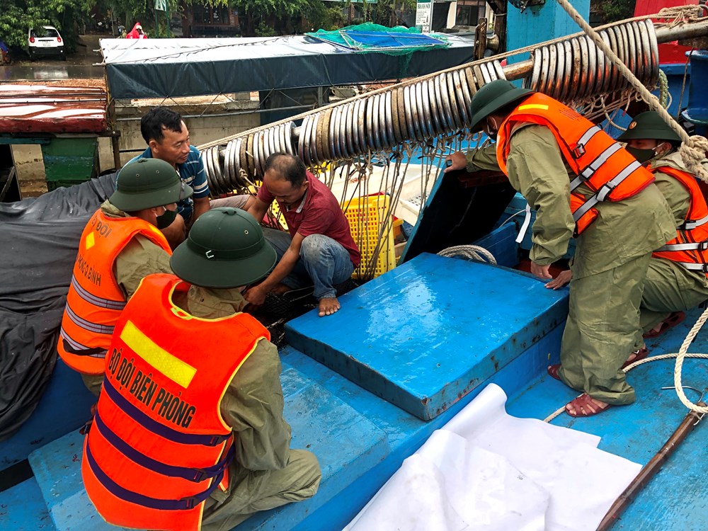 Quảng Bình: Vừa phòng chống bão, vừa phòng chống dịch - ảnh 2