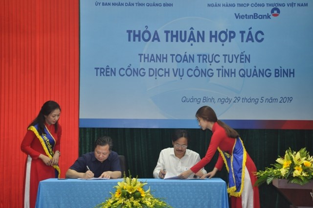 Quảng Bình: Người dân, doanh nghiệp sẽ thanh toán trực tuyến dịch vụ công - ảnh 2