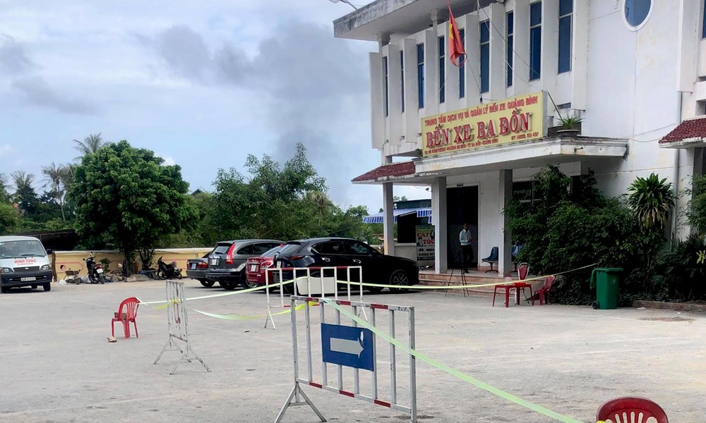 Quảng Bình: Cãi giá vé, 2 thanh niên đâm tài xế tử vong - ảnh 1