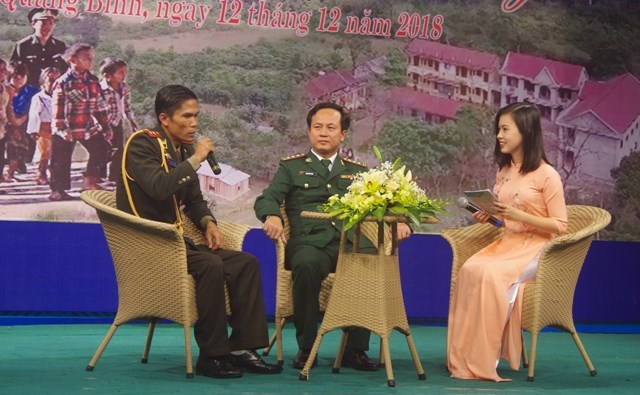 Bộ đội Biên phòng Quảng Bình "Nâng bước 80 em học sinh tới trường" - ảnh 1