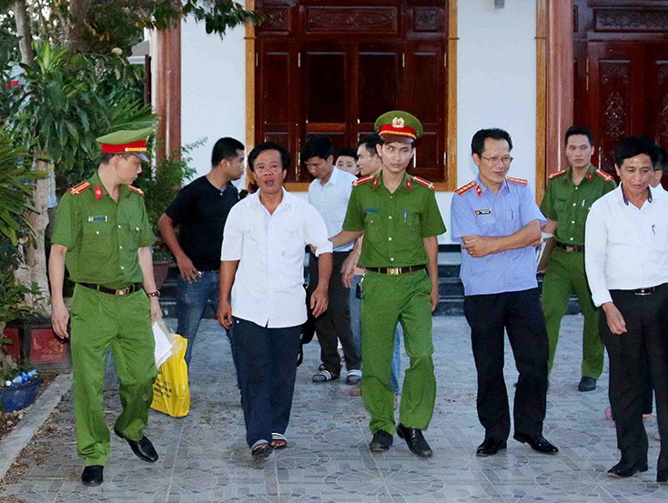 Khởi tố cựu cán bộ Ban Tổ chức Tỉnh ủy Quảng Bình “lừa tiền xin việc” - ảnh 1