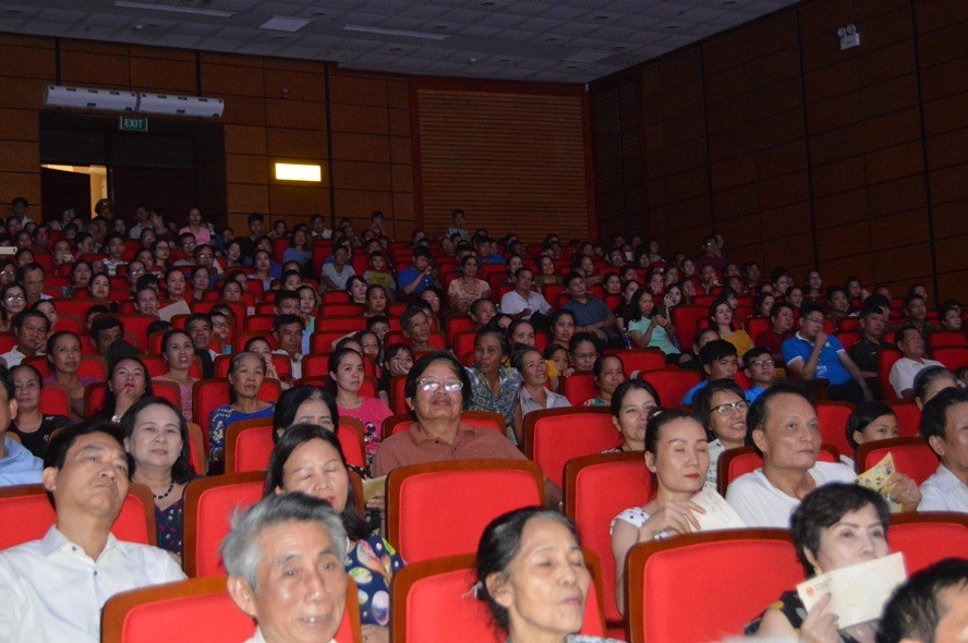 Lắng sâu đêm nhạc “Tri ân quê hương” của Nguyễn Anh Trí - ảnh 4