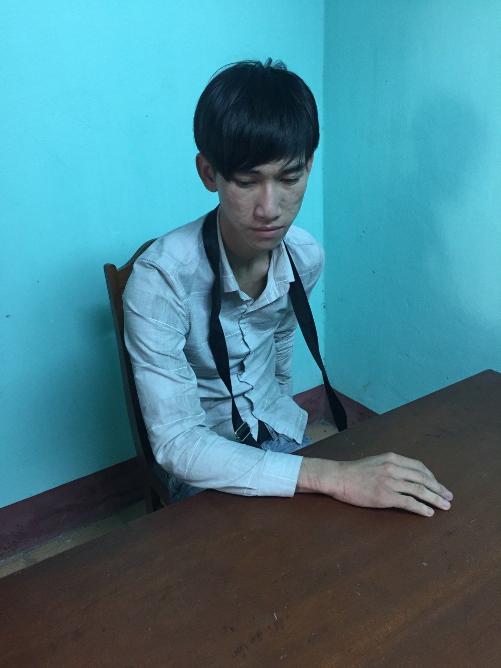 Quảng Bình: Bắt giữ đối tượng vận chuyển 122 viên ma túy - ảnh 1