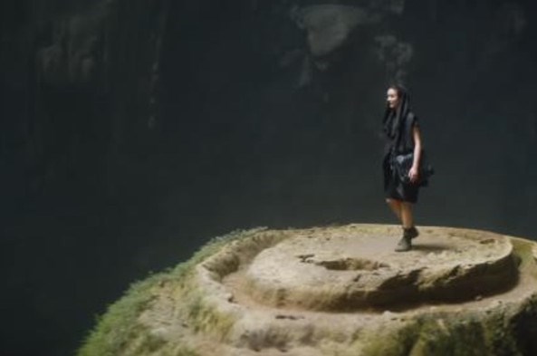 Hang Sơn Đoòng xuất hiện trong siêu phẩm âm nhạc Alone Pt. II - ảnh 1