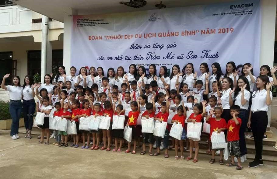 27 “Người đẹp Du lịch Quảng Bình” tham gia các hoạt động xã hội - ảnh 1