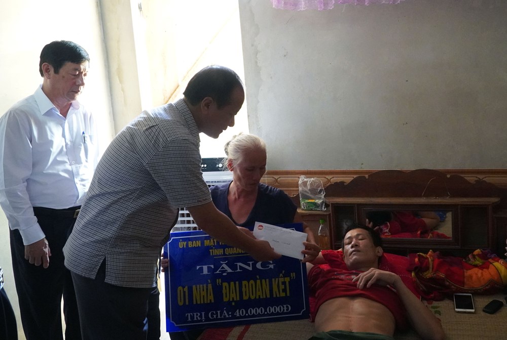 Bí thư Tỉnh ủy Quảng Bình chia sẻ khó khăn với “người hùng” mùa lũ 2010 - ảnh 2