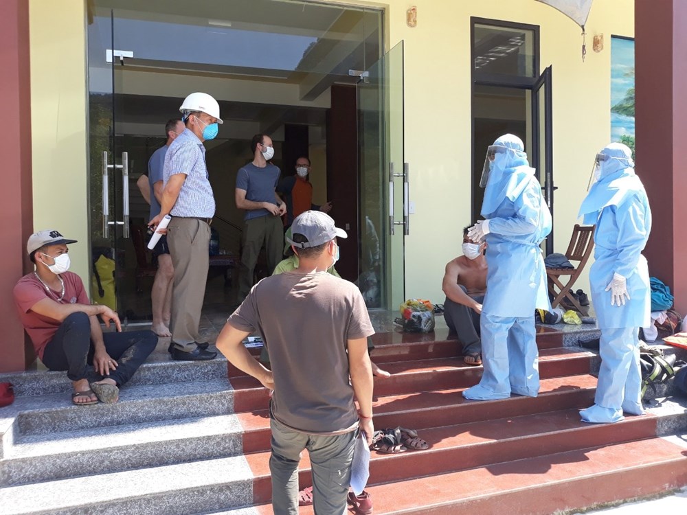 Quảng Bình: Xét nghiệm và cách ly chuyên gia hang động và đoàn thám hiểm - ảnh 1