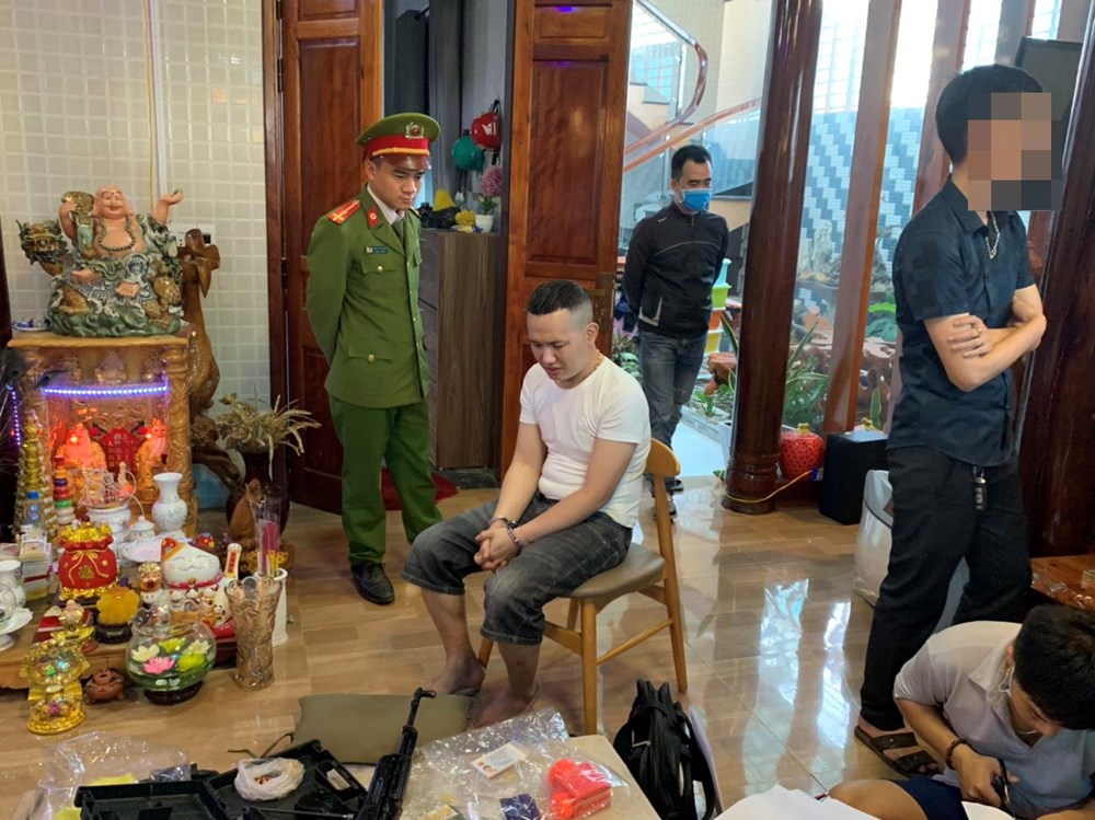 Quảng Bình: Gần 1 năm kiên trì theo dõi để bắt giữ đối tượng buôn bán ma túy - ảnh 1