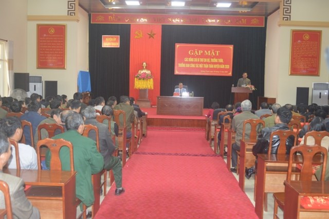 Gặp mặt bí thư chi bộ, trưởng thôn, trưởng ban công tác Mặt trận tiêu biểu - ảnh 1