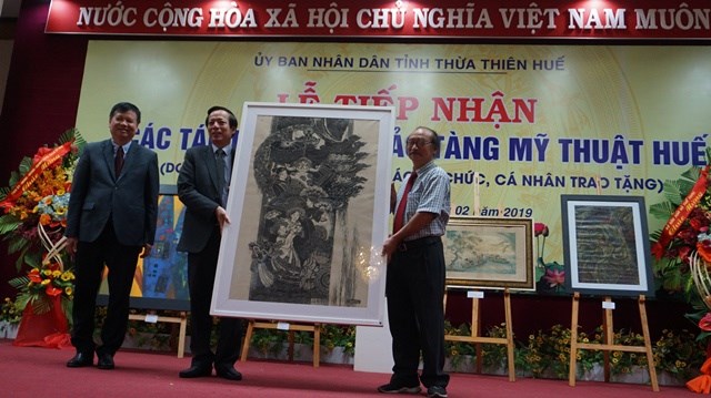 Bảo tàng Mỹ thuật Huế tiếp nhận 47 tác phẩm do các tổ chức, cá nhân trao tặng - ảnh 1