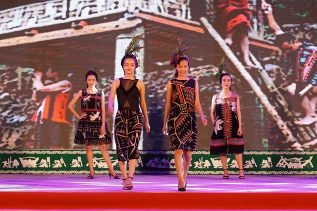 Thắt chặt tình hữu nghị Việt- Lào - ảnh 4