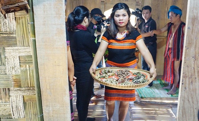 Lập hồ sơ trình Bộ VHTTDL công nhận lễ hội Aza là di sản văn hóa phi vật thể quốc gia - ảnh 7