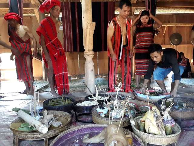 Lập hồ sơ trình Bộ VHTTDL công nhận lễ hội Aza là di sản văn hóa phi vật thể quốc gia - ảnh 1