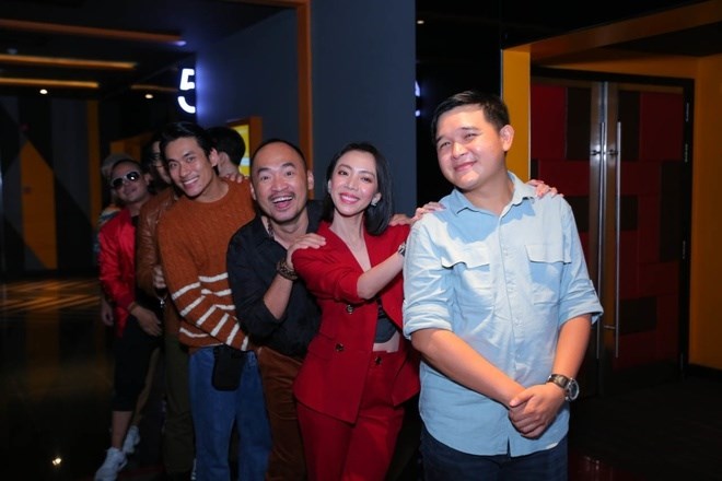 Thu Trang bán cơm tấm kiêm cao thủ “chôm đồ” trong "Nghề siêu dễ" - ảnh 2