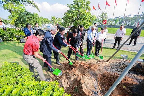 Cần xây dựng cho sinh viên bản lĩnh để liên tục tự đổi mới chính mình - ảnh 3