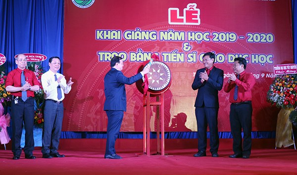 Trường ĐH Thể dục thể thao TP.HCM khai giảng năm học mới - ảnh 2