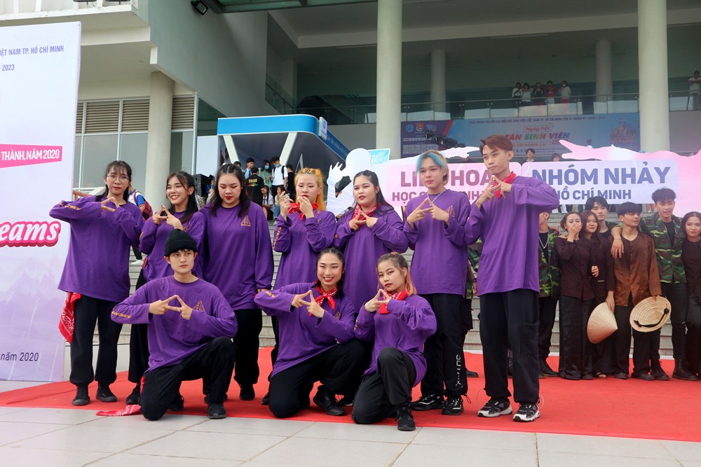 Sôi động ngày hội đón Tân sinh viên tại TP.HCM - ảnh 7