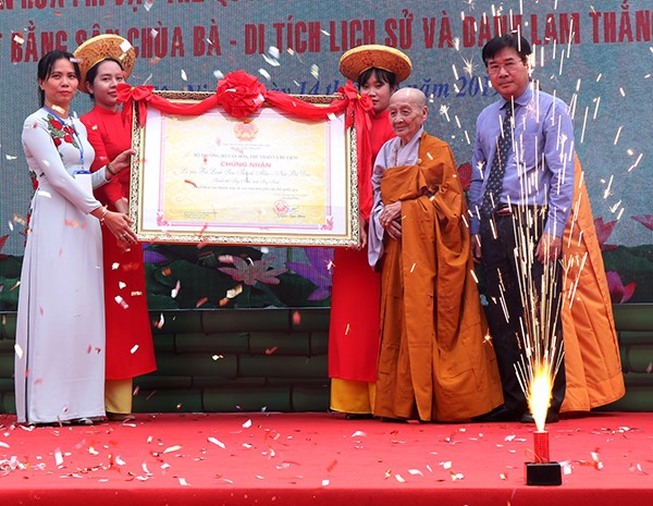 Công bố Di sản văn hóa phi vật thể quốc gia “Lễ vía bà Linh Sơn Thánh Mẫu - núi Bà Đen” - ảnh 1