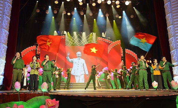 Phát sóng chương trình nghệ thuật đặc biệt “Hồ Chí Minh - Chân dung một con người vĩ đại” - ảnh 1