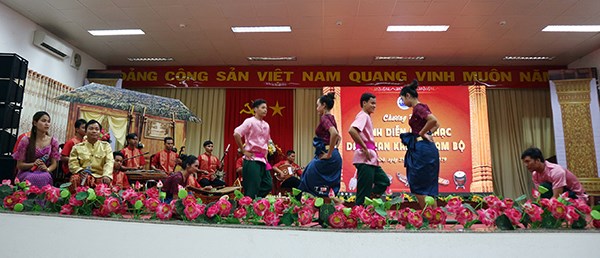 Trình diễn âm nhạc dân gian Khmer Nam Bộ - ảnh 1