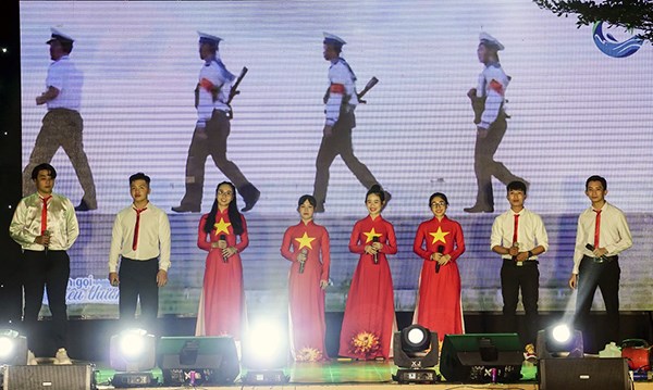 Sinh viên Văn hóa chung tay bảo vệ môi trường biển - ảnh 4