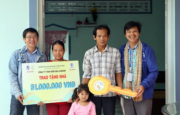 Hành trình “Bước chân phù sa” của sinh viên trường Đại học Văn hóa TP.HCM - ảnh 2